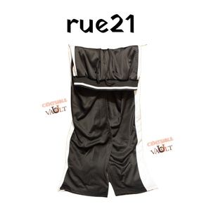 rue21 Men’s Large Jogging Pants (see info for measurements)